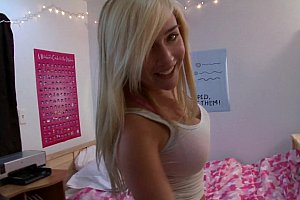 欧美18—19sex性hd盲盒卧室