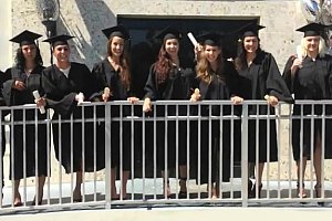 一二三区三级美女